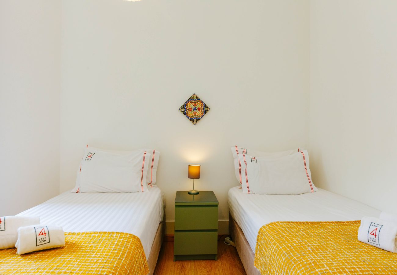 Apartment in Lisbon - RENT4REST DREAM VIEW FAMILY APARTMENT
