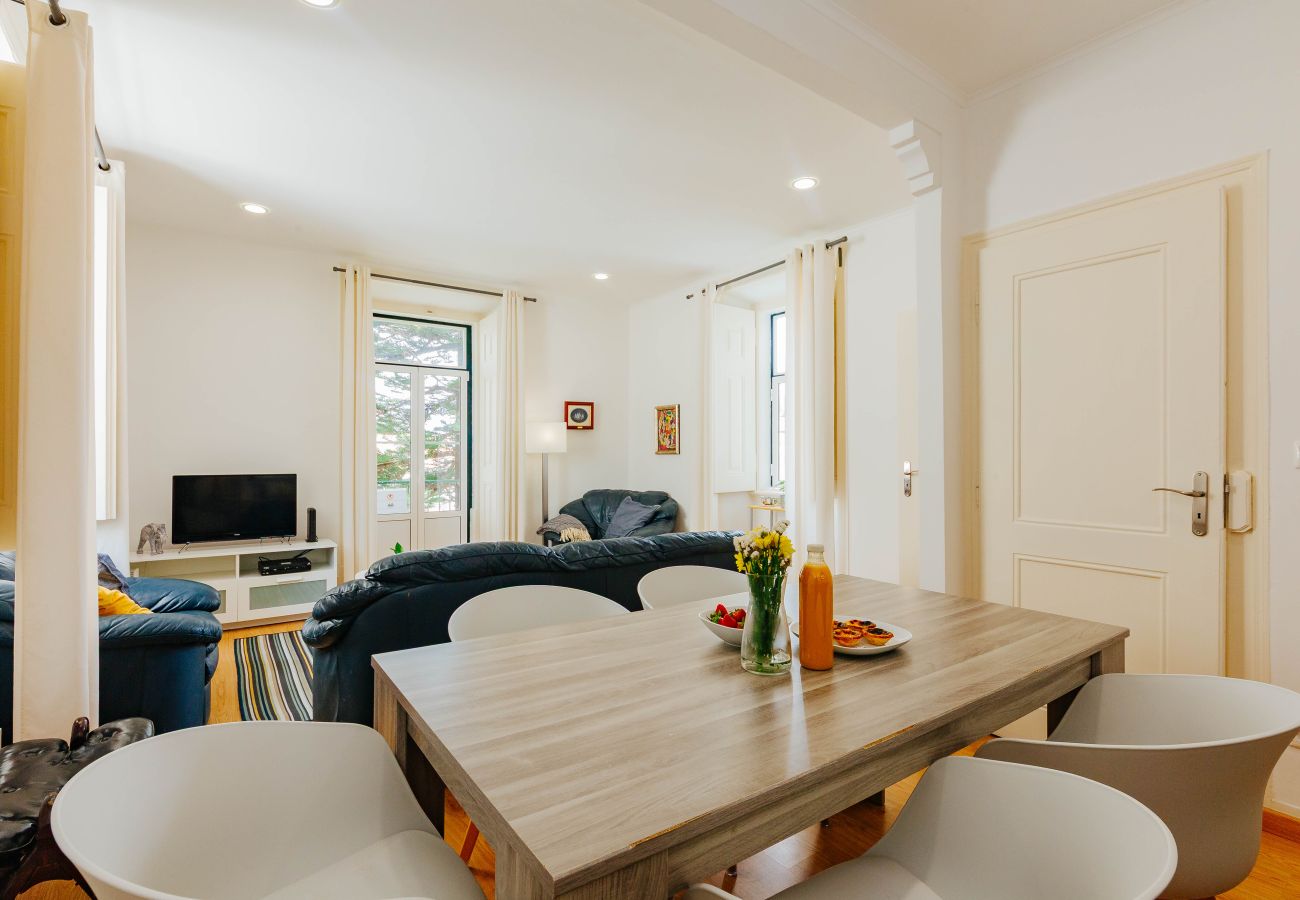 Apartment in Lisbon - RENT4REST DREAM VIEW FAMILY APARTMENT