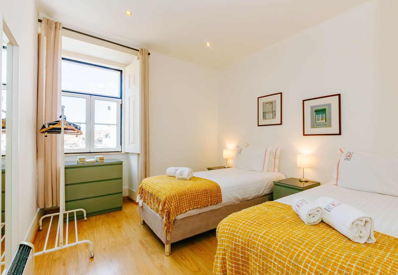 Apartment in Lisbon - RENT4REST DREAM VIEW FAMILY APARTMENT
