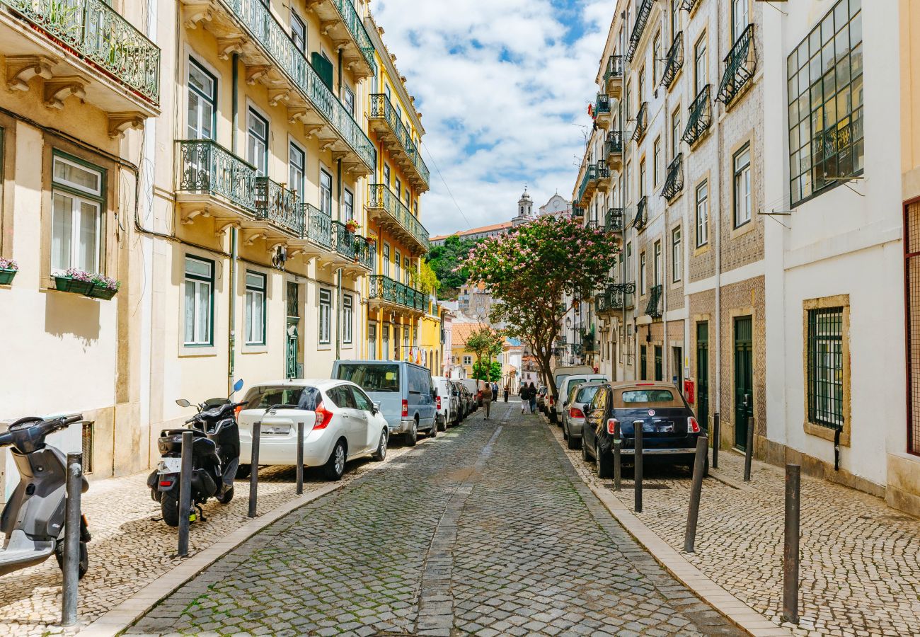 Apartment in Lisbon - RENT4REST DREAM VIEW FAMILY APARTMENT