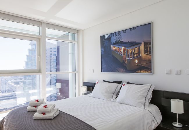 Apartment in Lisboa - RENT4REST LISBON PARQUE DAS NAÇÕES 17TH FLOOR RIVER VIEW Apartment in Lisboa - RENT4REST LISBON PARQUE DAS NAÇÕES 17TH FLOOR RIVER VIEW