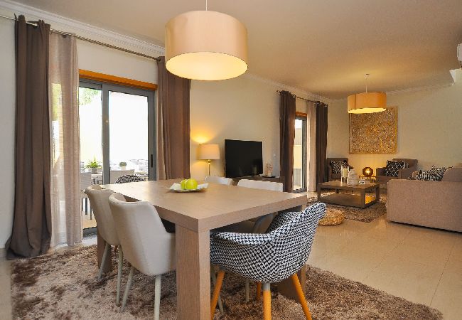 Villa in Albufeira - Townhouse Branqueira OCV - 10min Beach  Villa in Albufeira - Townhouse Branqueira OCV - 10min Beach