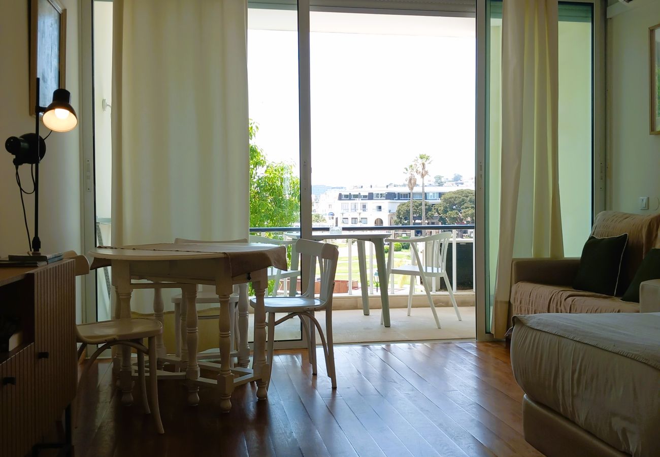 Studio in Estoril - RENT4REST ESTORIL BEACHFRONT APARTMENTS - BALCONY STUDIO