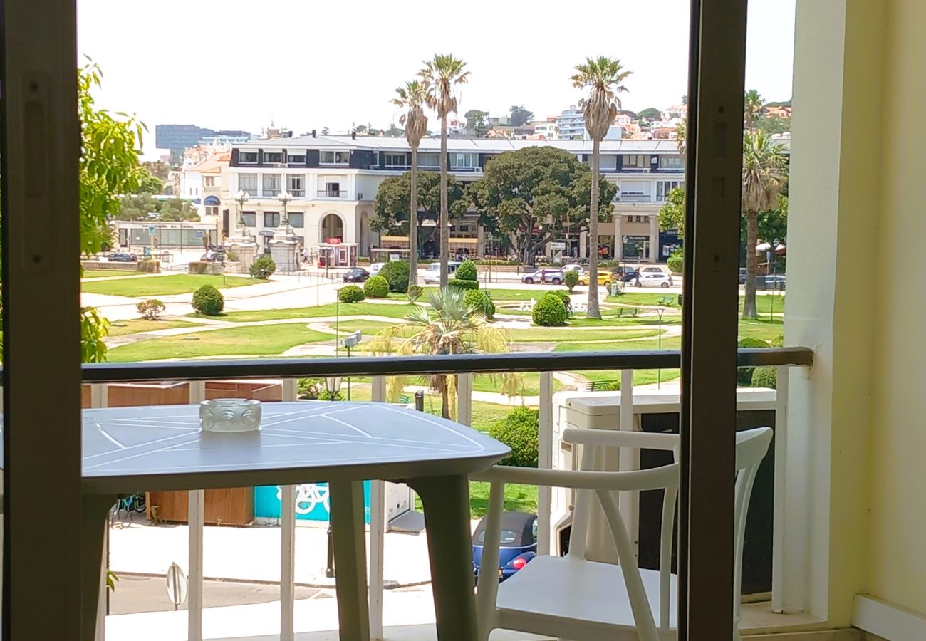 Studio in Estoril - RENT4REST ESTORIL BEACHFRONT APARTMENTS - BALCONY STUDIO