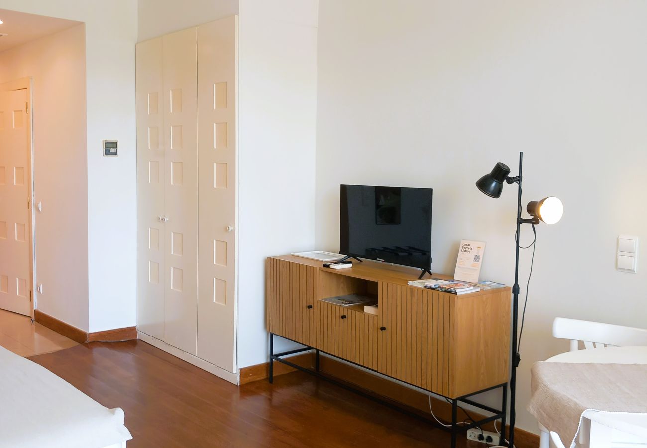 Studio in Estoril - RENT4REST ESTORIL BEACHFRONT APARTMENTS - BALCONY STUDIO