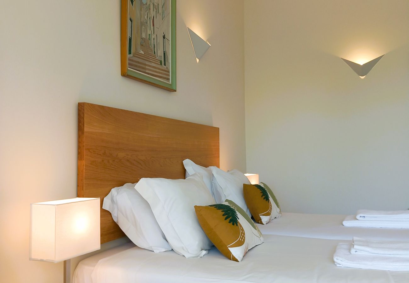 Studio in Estoril - RENT4REST ESTORIL BEACHFRONT APARTMENTS - BALCONY STUDIO