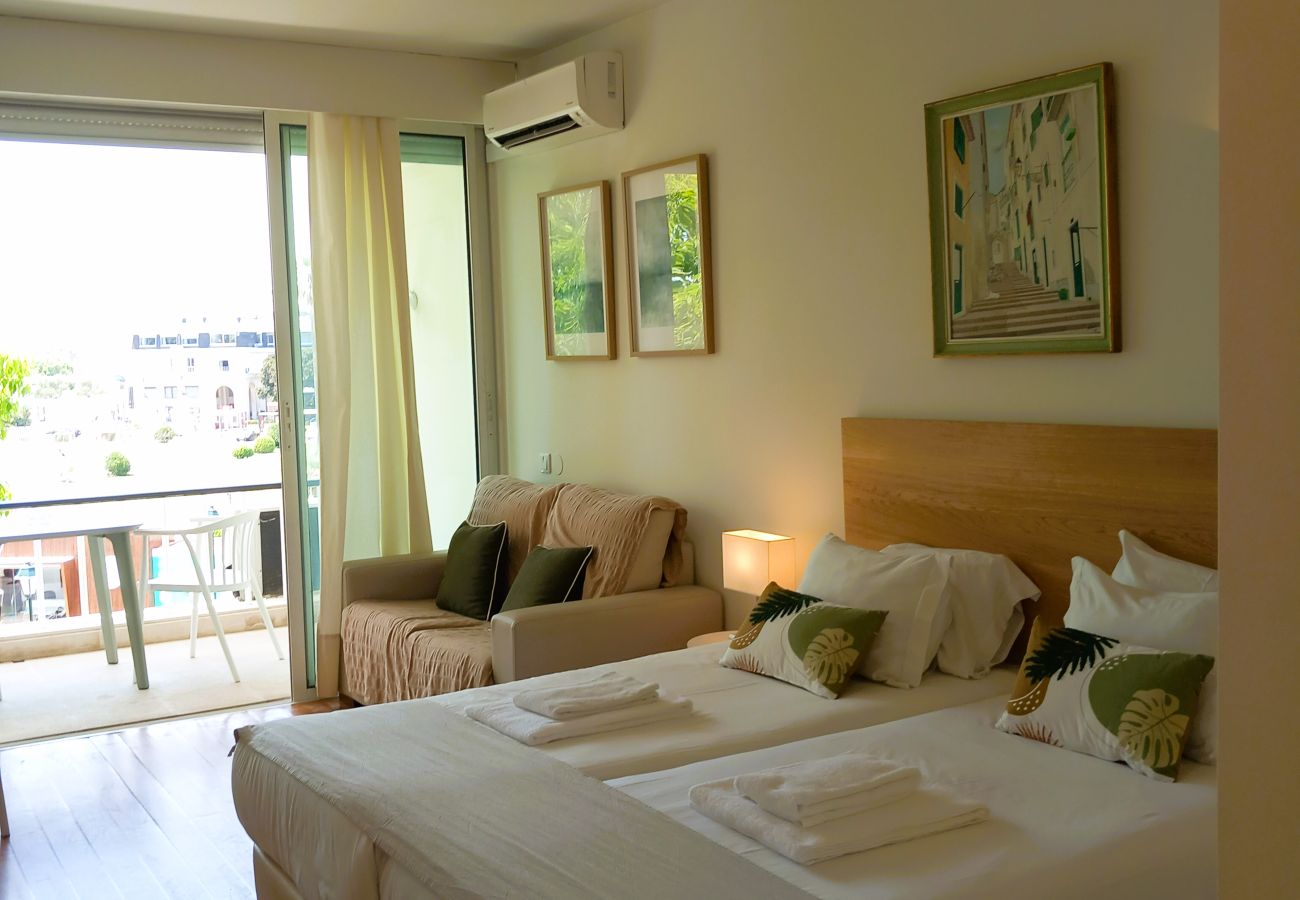 Studio in Estoril - RENT4REST ESTORIL BEACHFRONT APARTMENTS - BALCONY STUDIO