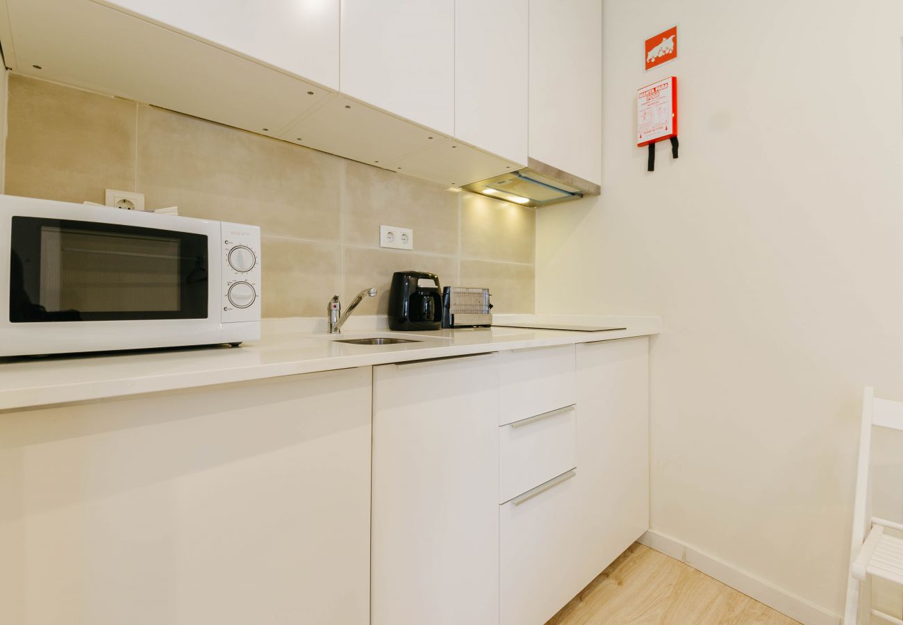 Studio in Lisbon - RENT4REST LISBON DOWNTOWN TINY STUDIO APARTMENT 1