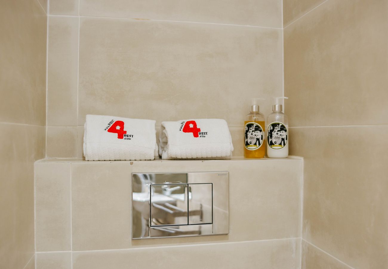 Studio in Lisbon - RENT4REST LISBON DOWNTOWN TINY STUDIO APARTMENT 1