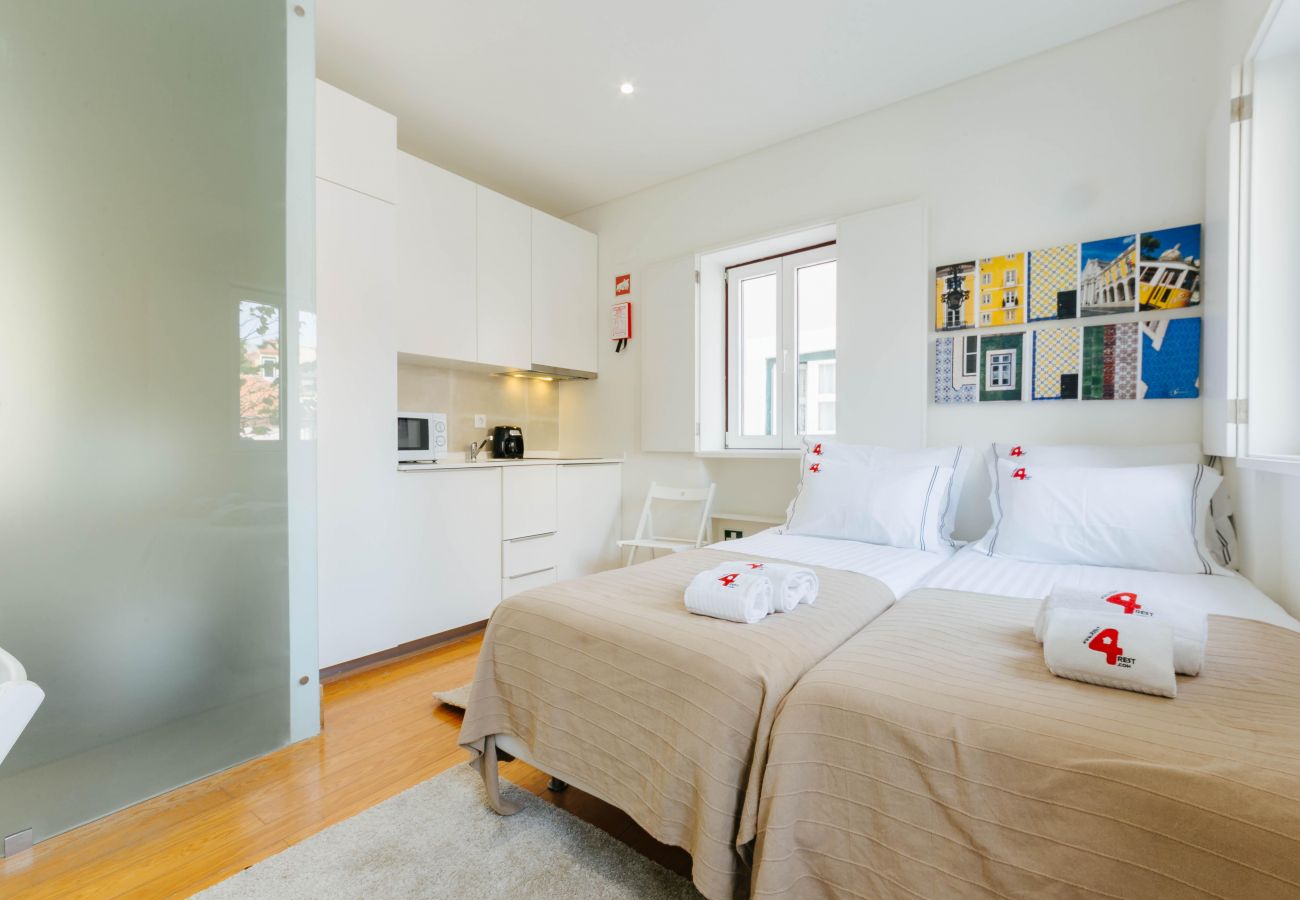 Studio in Lisbon - RENT4REST LISBON DOWNTOWN TINY STUDIO APARTMENT 2