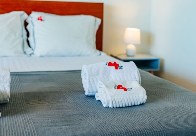 Studio in Sesimbra - RENT4REST SESIMBRA OCEAN VIEW STUDIO - DIRECT BEACH ACCESS Studio in Sesimbra - RENT4REST SESIMBRA OCEAN VIEW STUDIO - DIRECT BEACH ACCESS