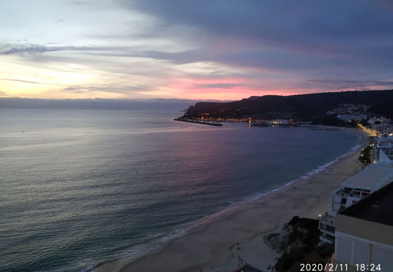 Studio in Sesimbra - RENT4REST SESIMBRA OCEAN VIEW STUDIO - DIRECT BEACH ACCESS