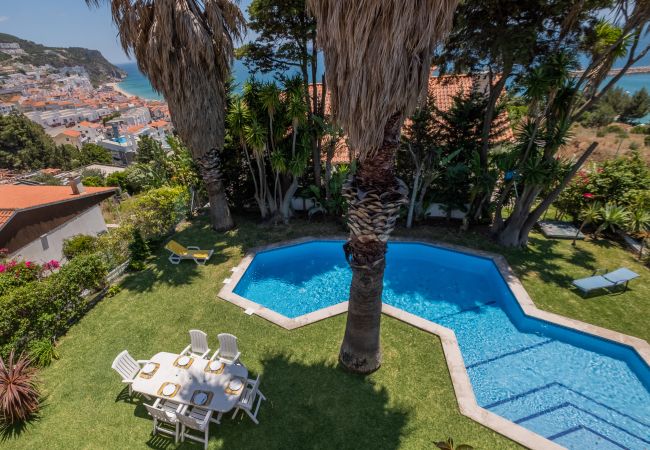  in Sesimbra - RENT4REST SESIMBRA 4BDR OCEAN VIEW AND PRIVATE POOL VILLA