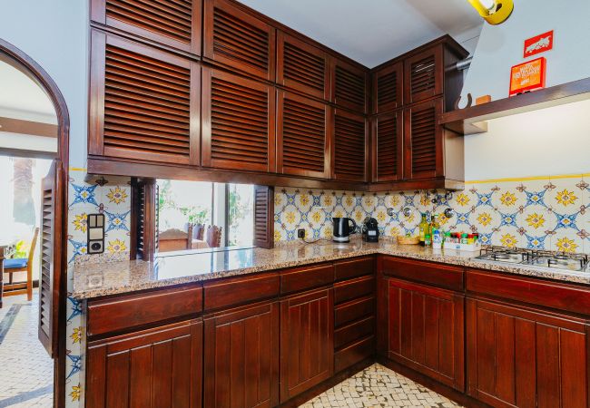 House in Sesimbra - RENT4REST SESIMBRA 4BDR OCEAN VIEW AND PRIVATE POOL VILLA House in Sesimbra - RENT4REST SESIMBRA 4BDR OCEAN VIEW AND PRIVATE POOL VILLA