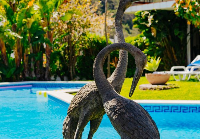 House in Sesimbra - RENT4REST SESIMBRA 4BDR OCEAN VIEW AND PRIVATE POOL VILLA House in Sesimbra - RENT4REST SESIMBRA 4BDR OCEAN VIEW AND PRIVATE POOL VILLA