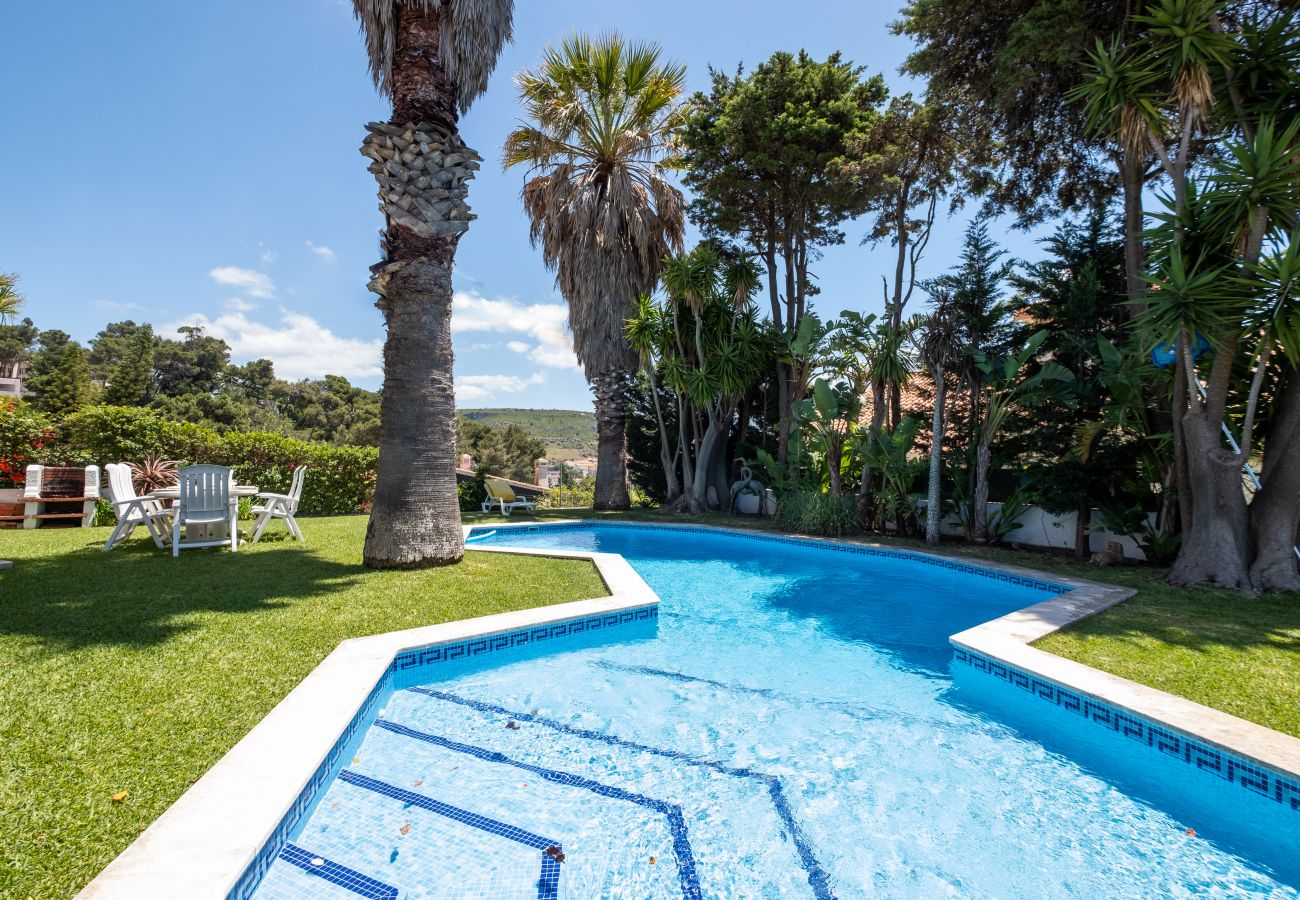 House in Sesimbra - RENT4REST SESIMBRA 4BDR OCEAN VIEW AND PRIVATE POOL VILLA