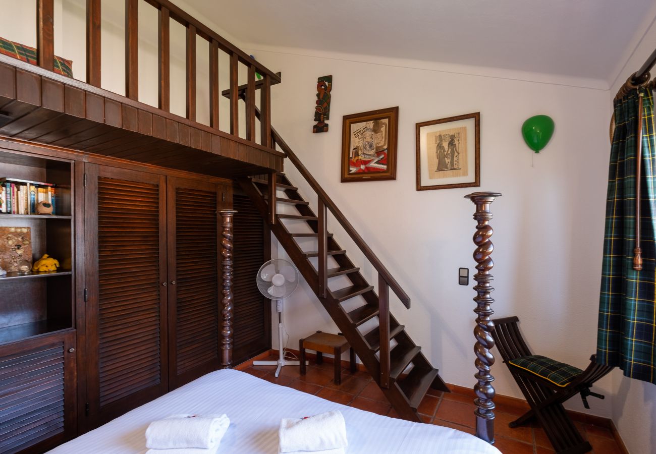 House in Sesimbra - RENT4REST SESIMBRA 4BDR OCEAN VIEW AND PRIVATE POOL VILLA