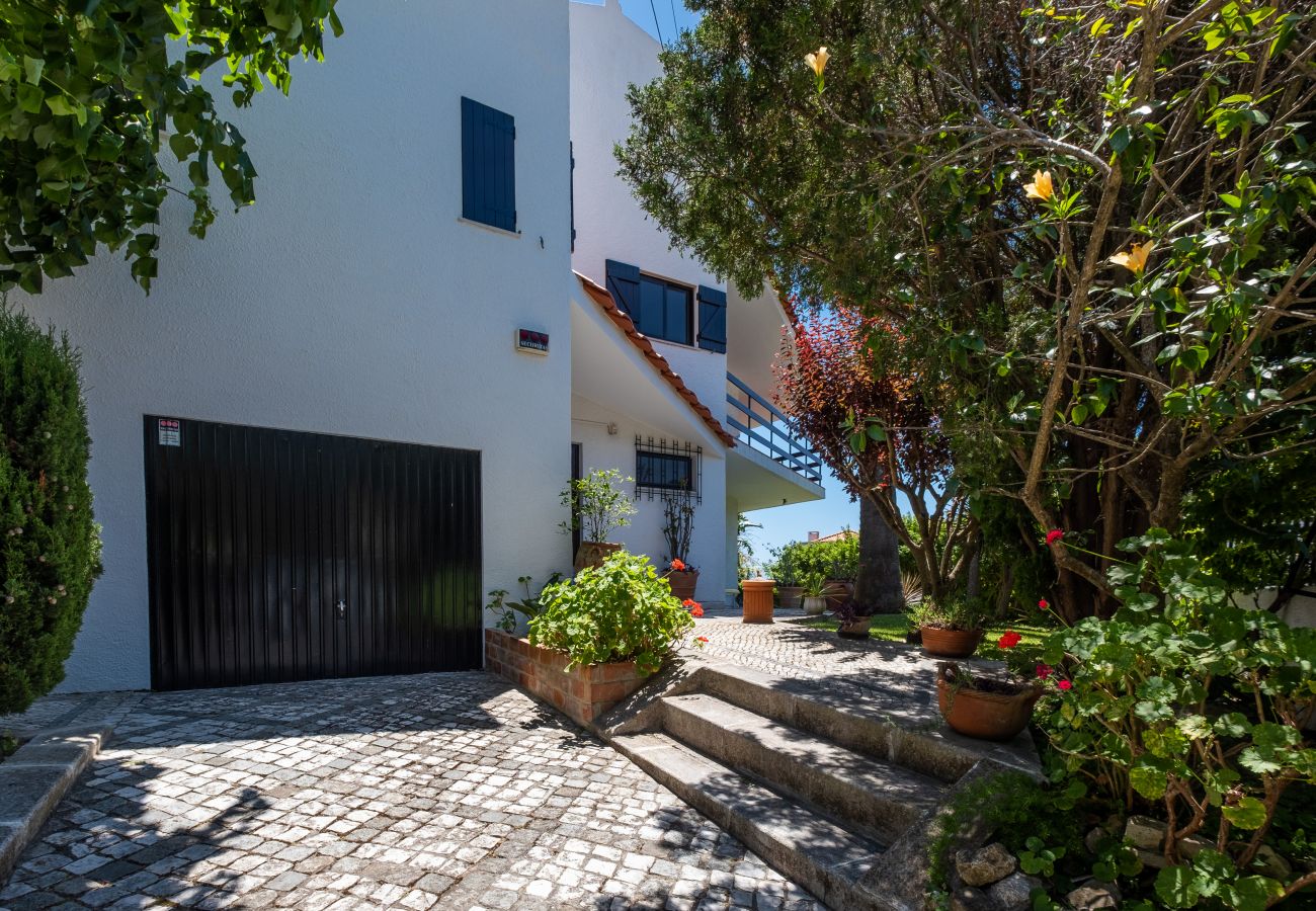 House in Sesimbra - RENT4REST SESIMBRA 4BDR OCEAN VIEW AND PRIVATE POOL VILLA