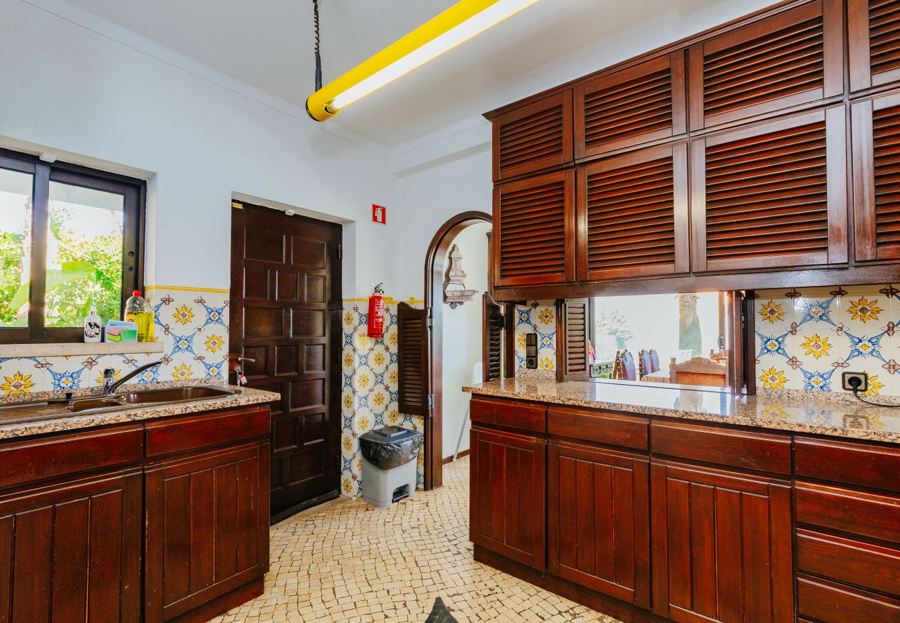 House in Sesimbra - RENT4REST SESIMBRA 4BDR OCEAN VIEW AND PRIVATE POOL VILLA
