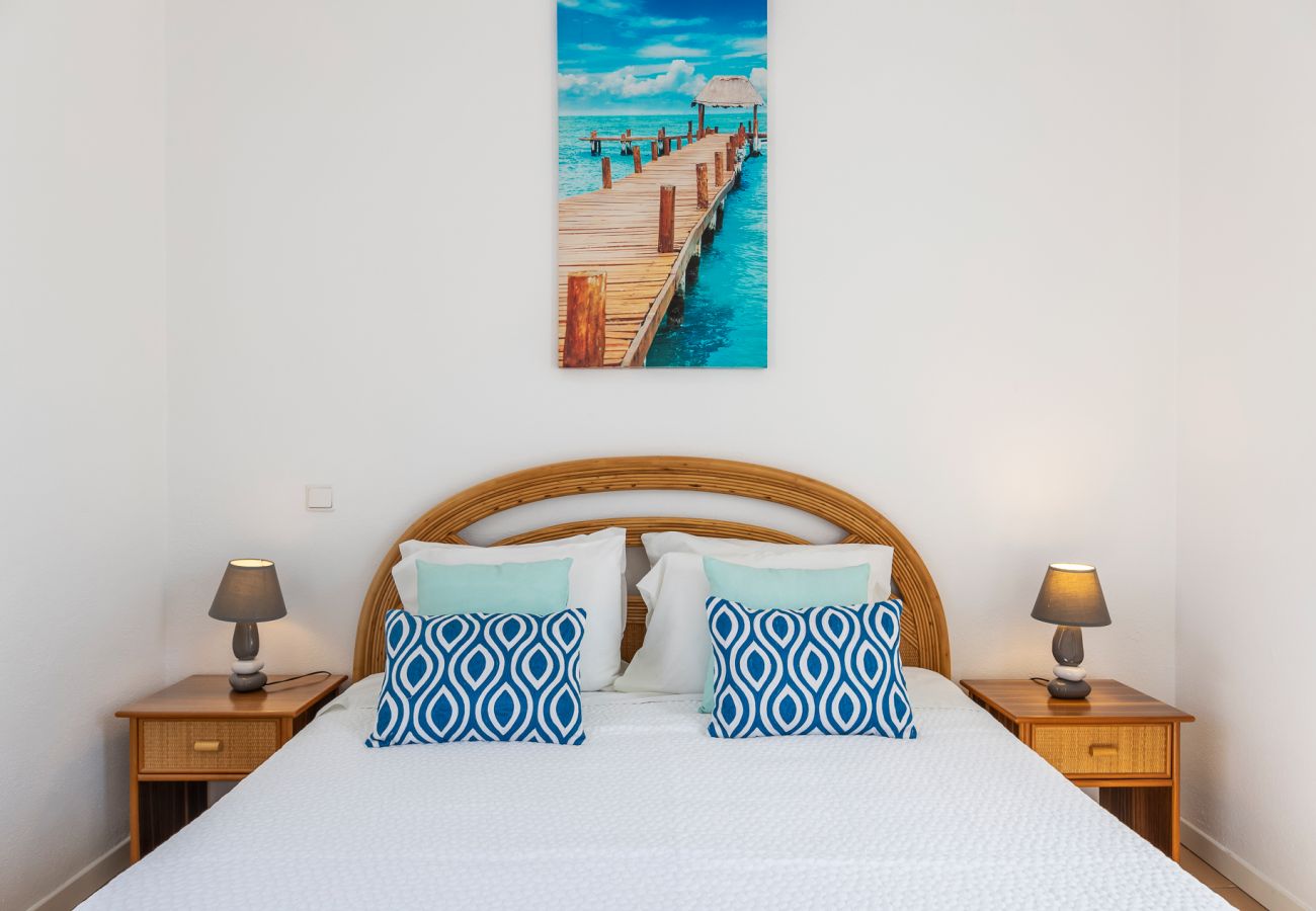 Villa in Galé - Villa Luz do Atlantico, 100m from the beach- private pool 