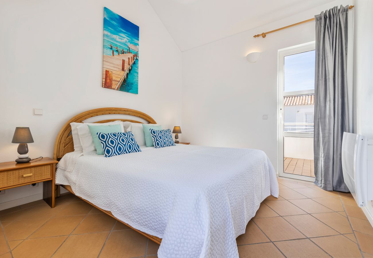 Villa in Galé - Villa Luz do Atlantico, 100m from the beach- private pool 
