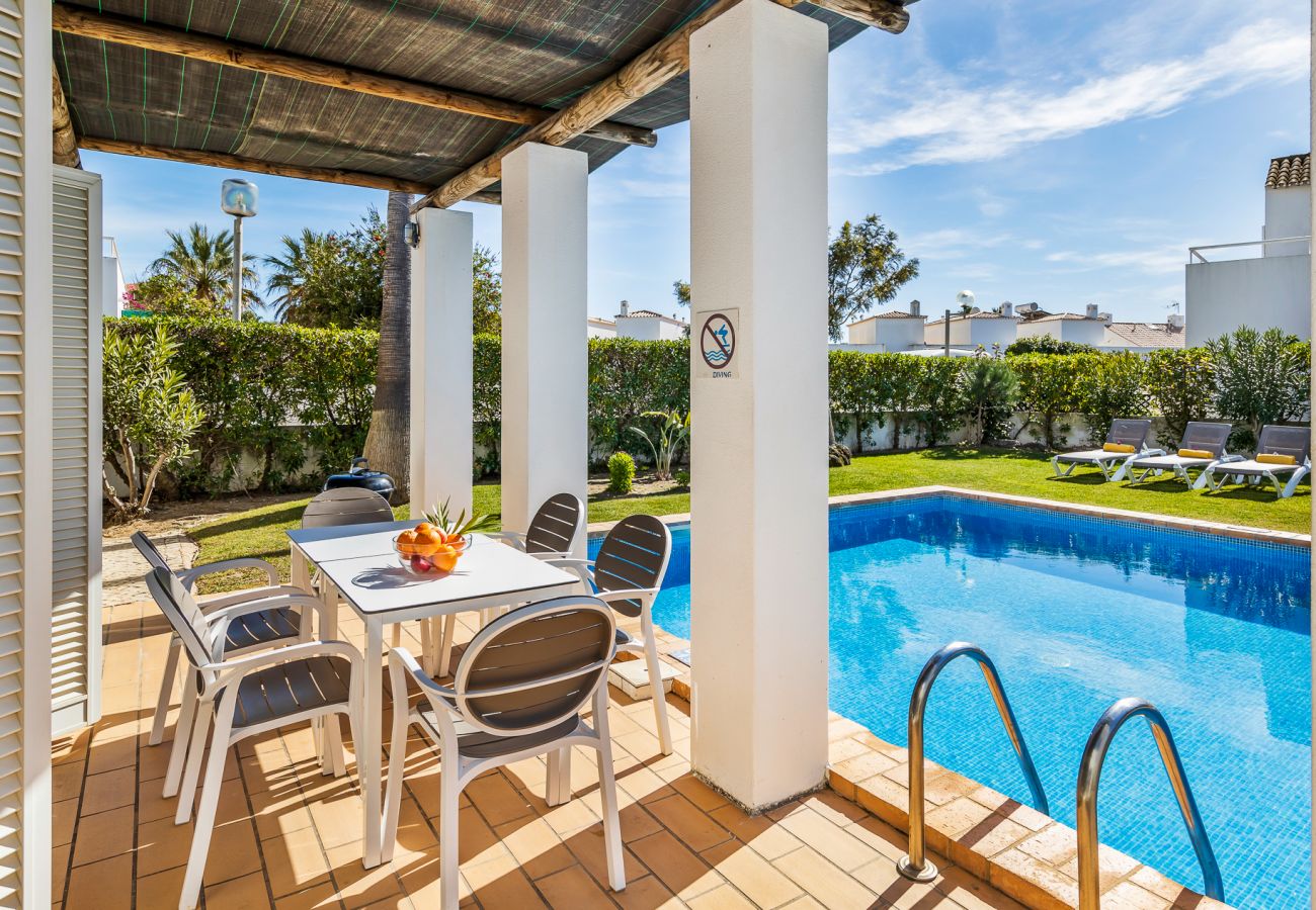Villa in Galé - Villa Luz do Atlantico, 100m from the beach- private pool 