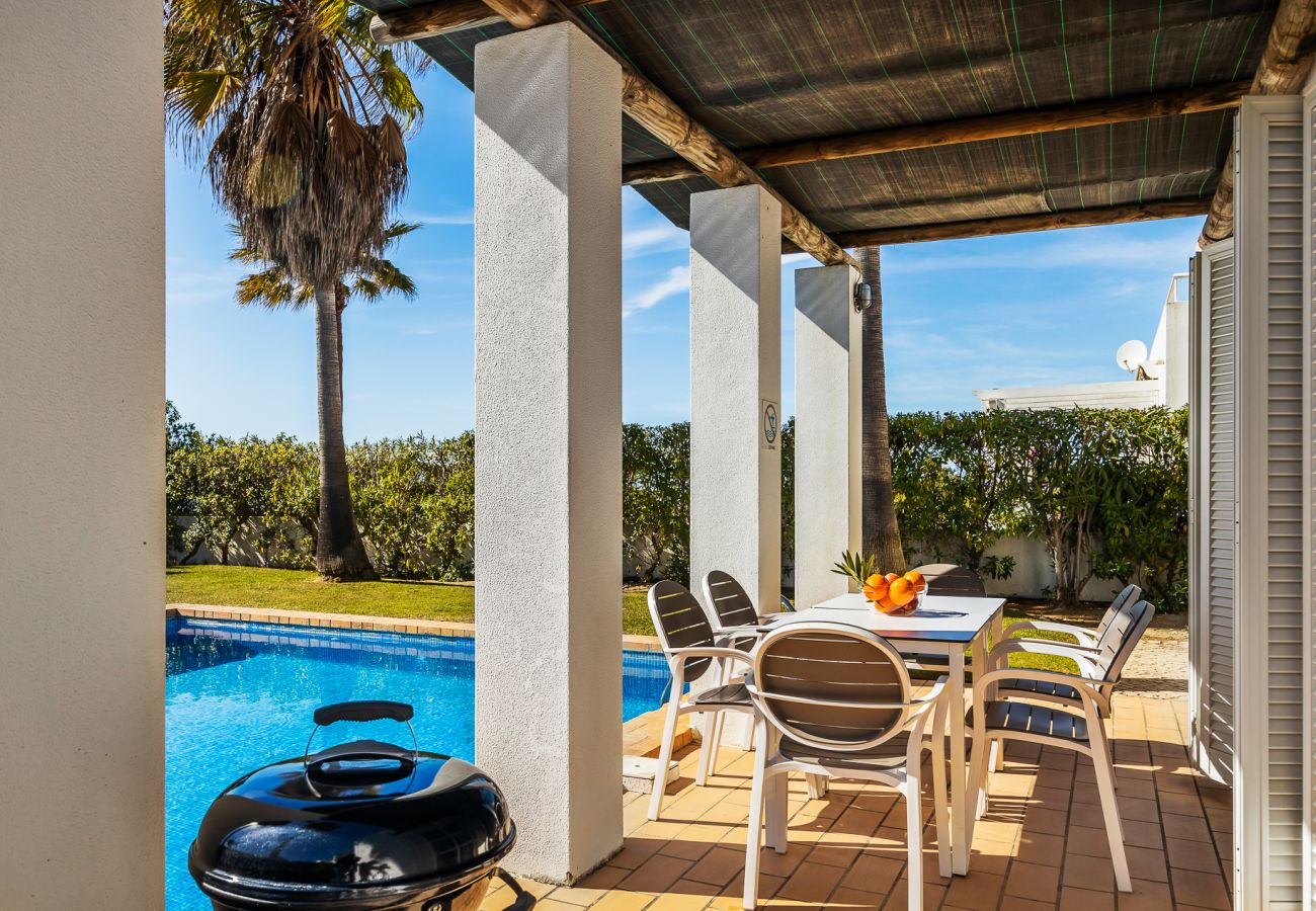 Villa in Galé - Villa Luz do Atlantico, 100m from the beach- private pool 