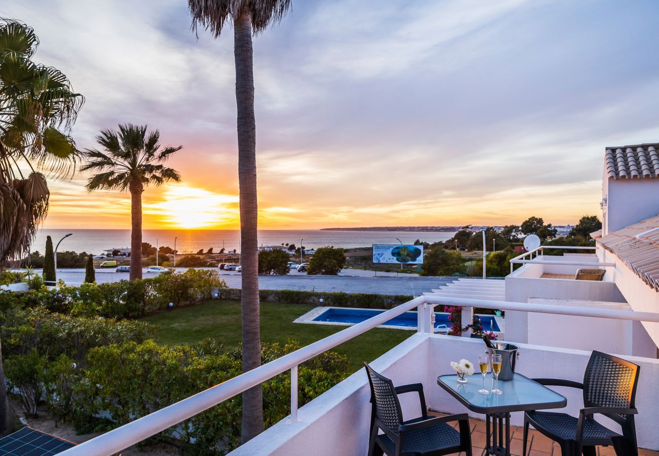 Villa in Galé - Villa Luz do Atlantico, 100m from the beach- private pool 