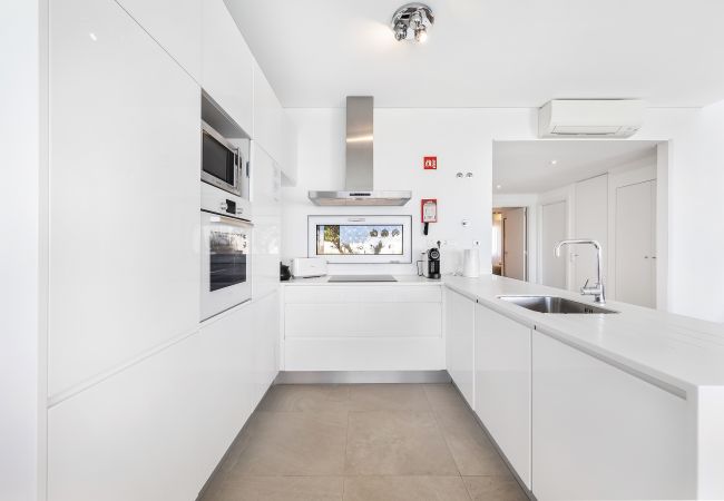 Villa in Albufeira - Design Villa OCV - Heated Pool and Jacuzzi Villa in Albufeira - Design Villa OCV - Heated Pool and Jacuzzi