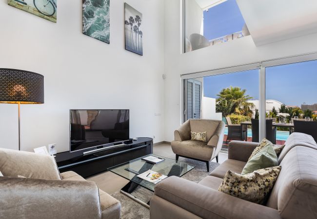 Villa in Albufeira - Design Villa OCV - Heated Pool and Jacuzzi Villa in Albufeira - Design Villa OCV - Heated Pool and Jacuzzi