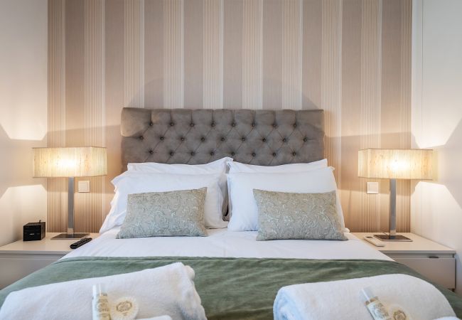 Villa in Albufeira - Design Villa OCV - Heated Pool and Jacuzzi Villa in Albufeira - Design Villa OCV - Heated Pool and Jacuzzi