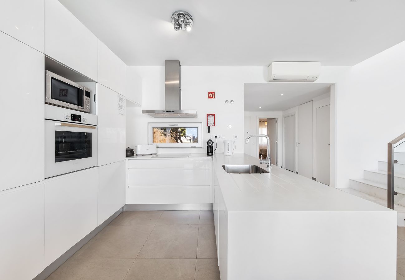 Villa in Albufeira - Design Villa OCV - Heated Pool and Jacuzzi