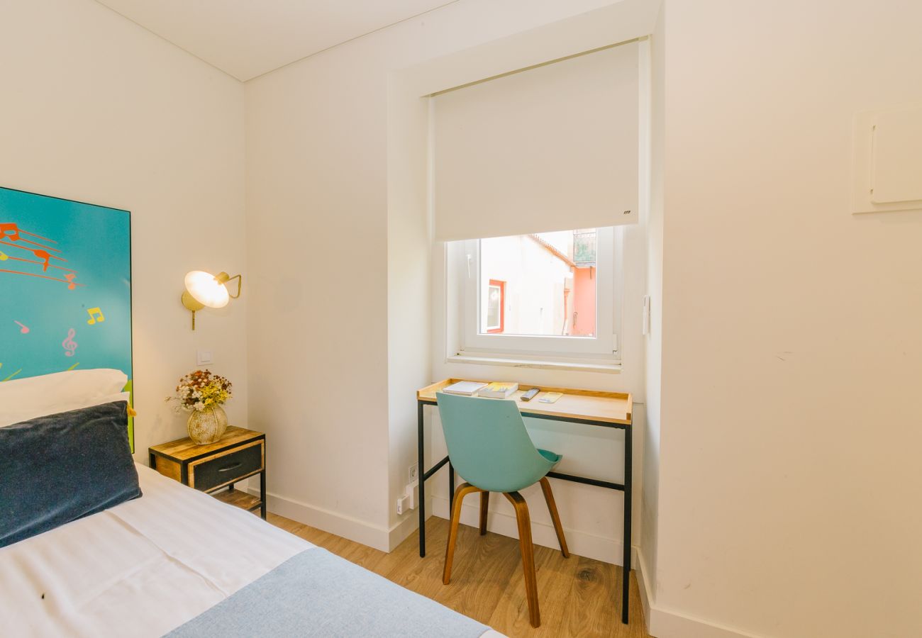 Rent by room in Lisbon - BAIRRO ALTO MUSIC GUEST HOUSE BEETHOVEN