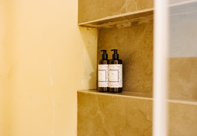 Rent by room in Lisboa - BAIRRO ALTO MUSIC GUEST HOUSE SCHUBERT Rent by room in Lisboa - BAIRRO ALTO MUSIC GUEST HOUSE SCHUBERT