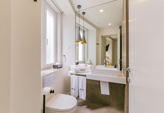 Rent by room in Lisboa - BAIRRO ALTO MUSIC GUEST HOUSE VIVALDI Rent by room in Lisboa - BAIRRO ALTO MUSIC GUEST HOUSE VIVALDI