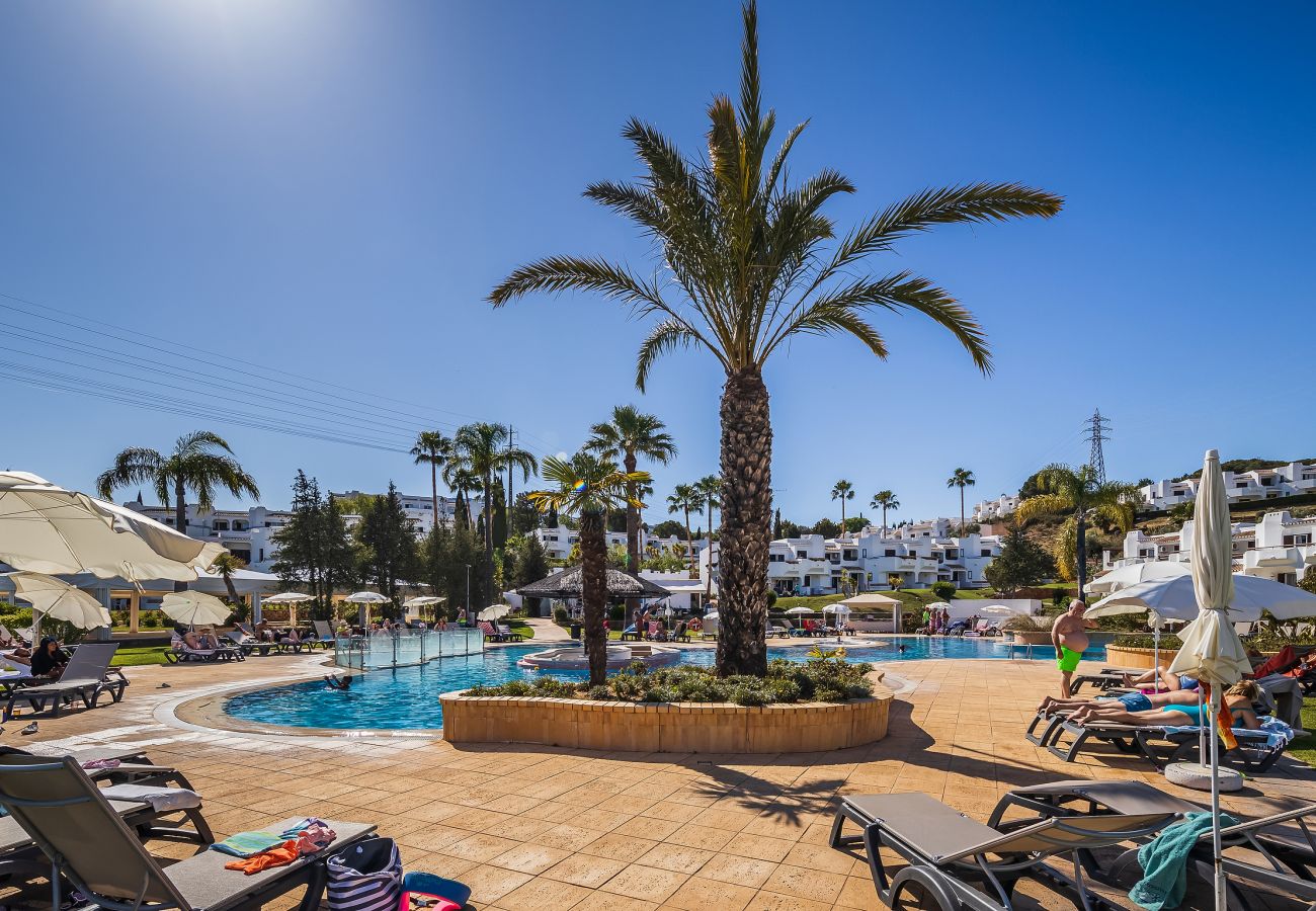 Apartment in Albufeira - Terra Vermelha Clube Ocv - 4 Pools & 2 restaurants