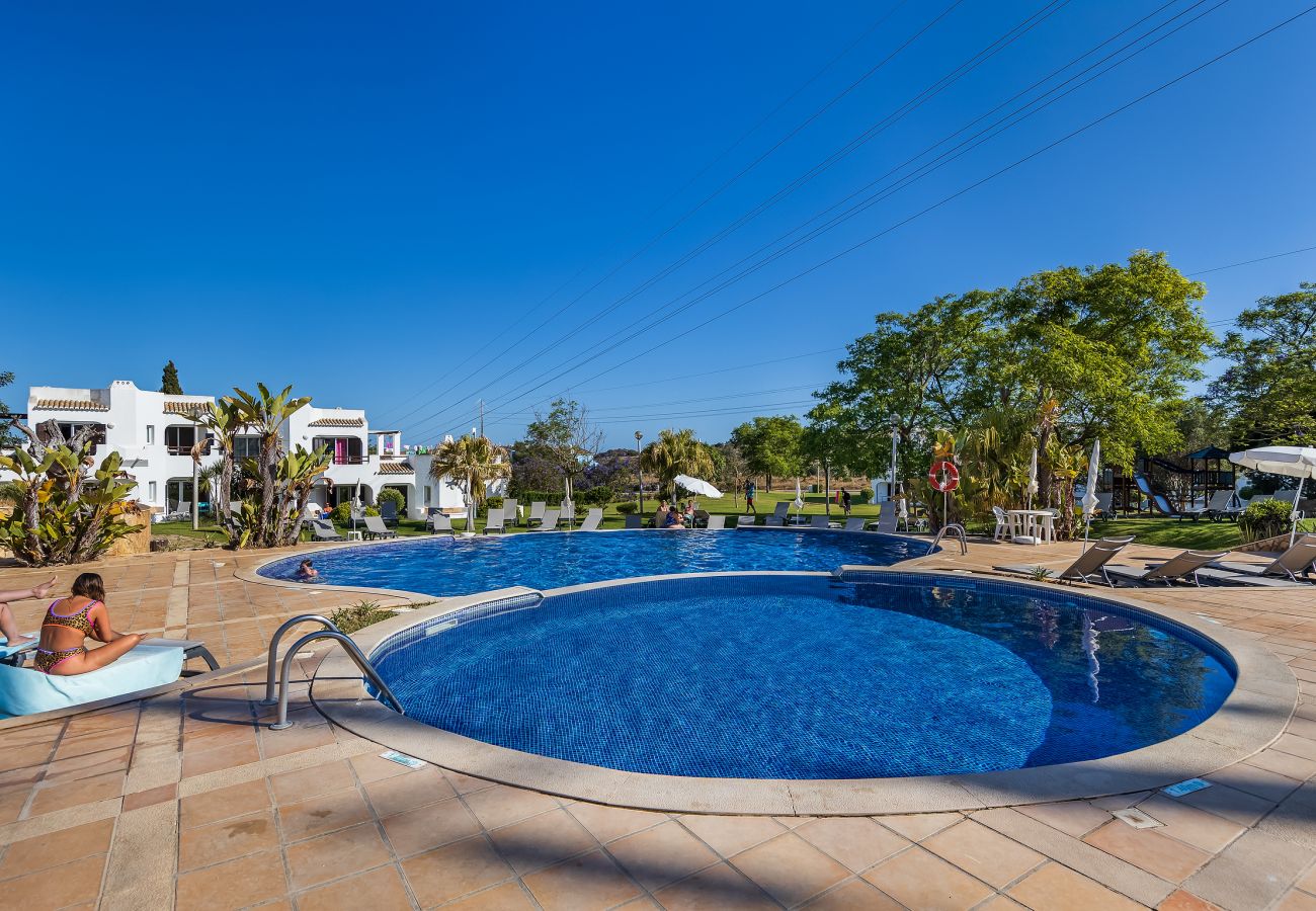 Apartment in Albufeira - Terra Vermelha Clube Ocv - 4 Pools & 2 restaurants