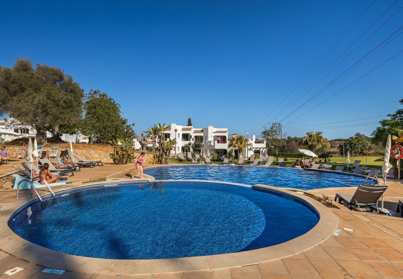 Apartment in Albufeira - Terra Vermelha Clube Ocv - 4 Pools & 2 restaurants