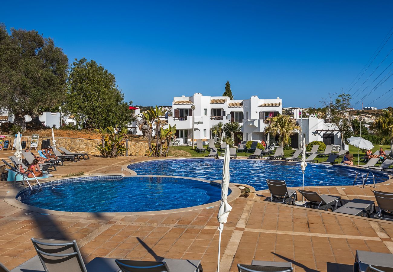 Apartment in Albufeira - Terra Vermelha Clube Ocv - 4 Pools & 2 restaurants
