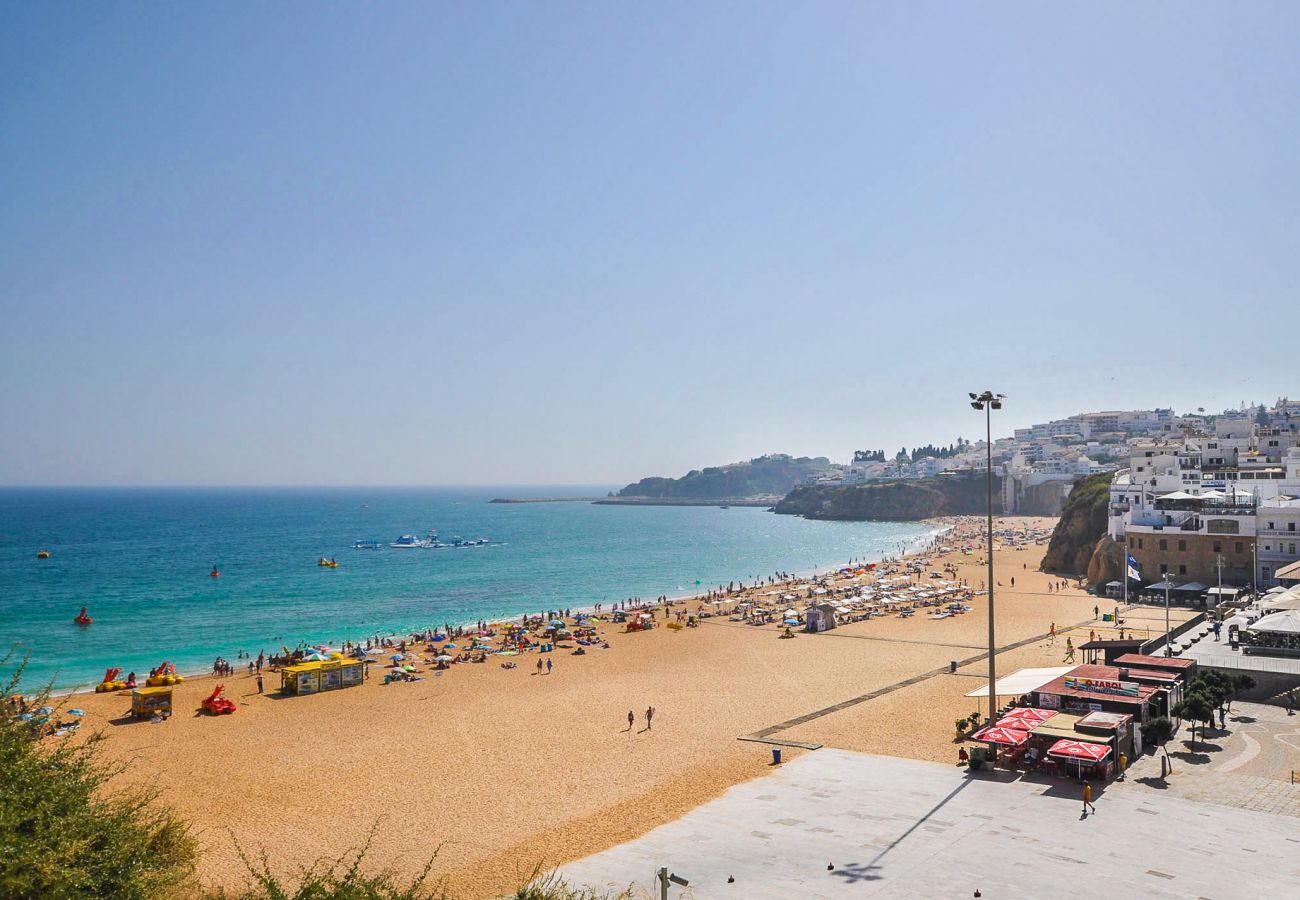 Villa in Albufeira - Walnut Townhouse OCV - Old Town, pool, fantastic sunny terrace