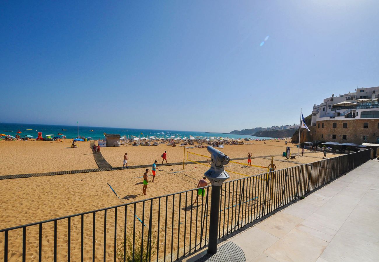 Villa in Albufeira - Walnut Townhouse OCV - Old Town, pool, fantastic sunny terrace