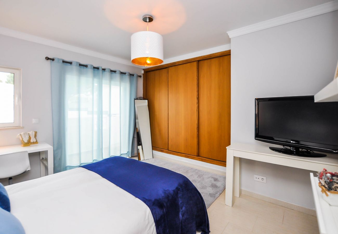Villa in Albufeira - Walnut Townhouse OCV - Old Town, pool, fantastic sunny terrace