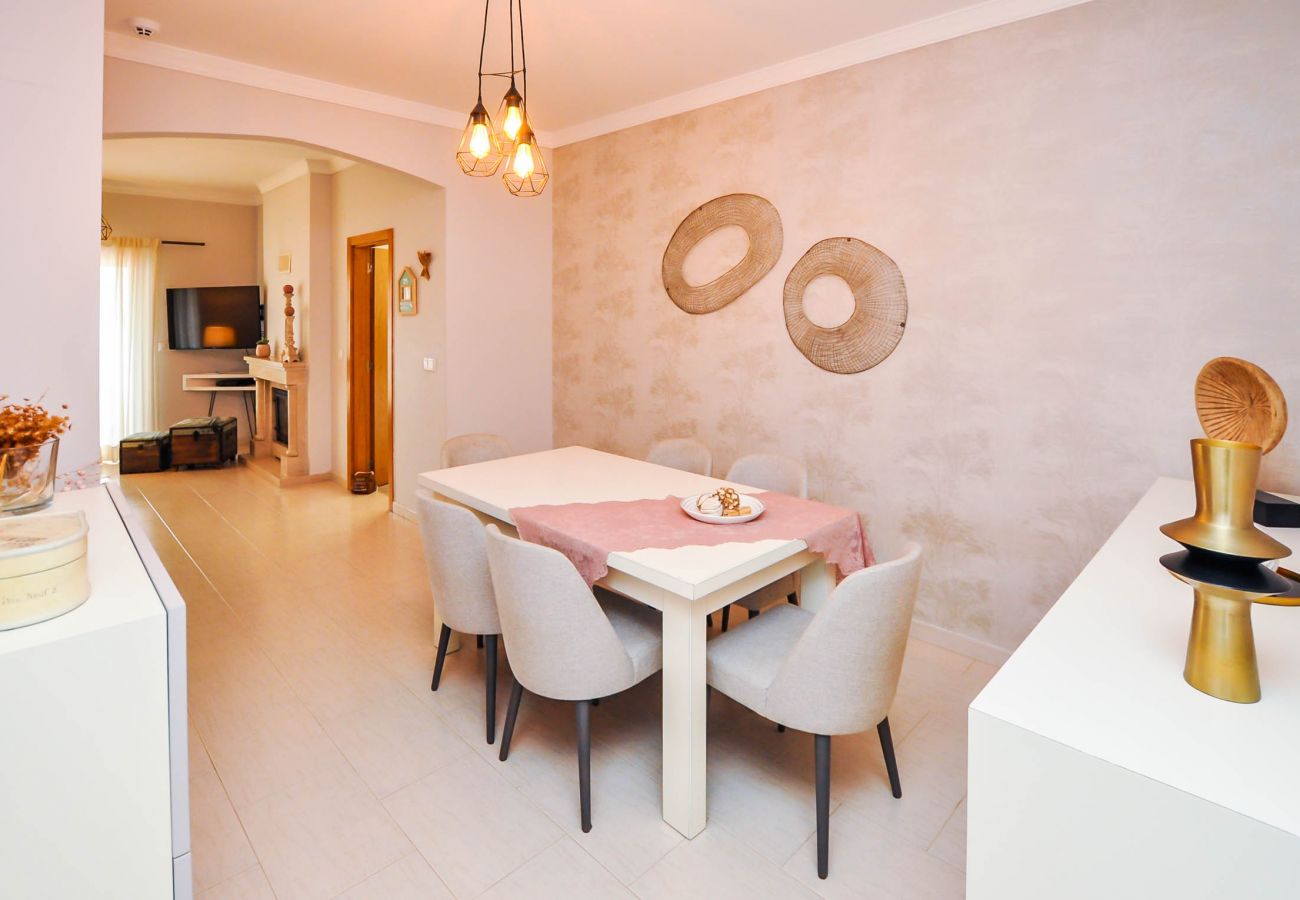 Villa in Albufeira - Walnut Townhouse OCV - Old Town, pool, fantastic sunny terrace