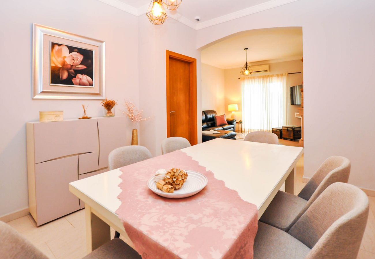 Villa in Albufeira - Walnut Townhouse OCV - Old Town, pool, fantastic sunny terrace