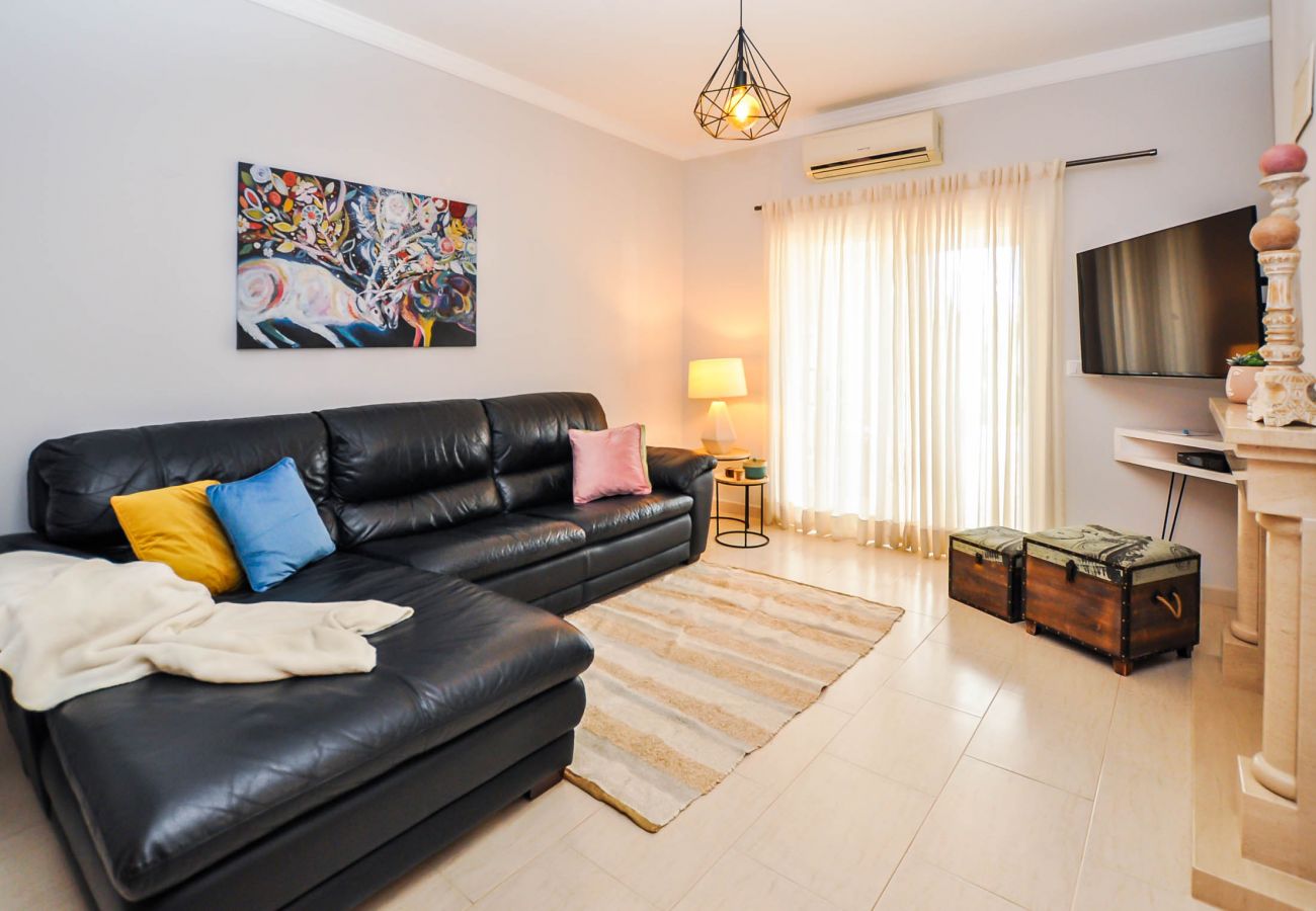 Villa in Albufeira - Walnut Townhouse OCV - Old Town, pool, fantastic sunny terrace