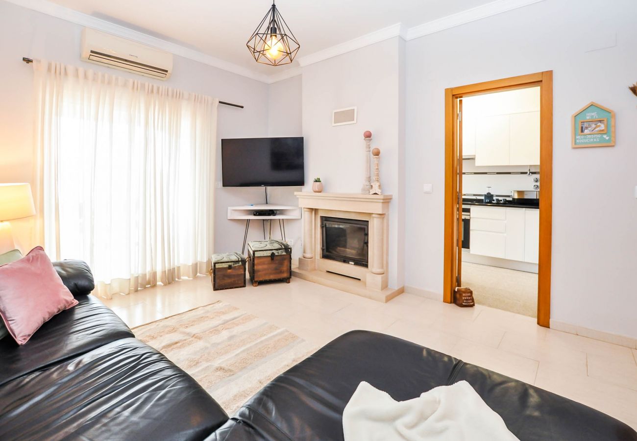 Villa in Albufeira - Walnut Townhouse OCV - Old Town, pool, fantastic sunny terrace