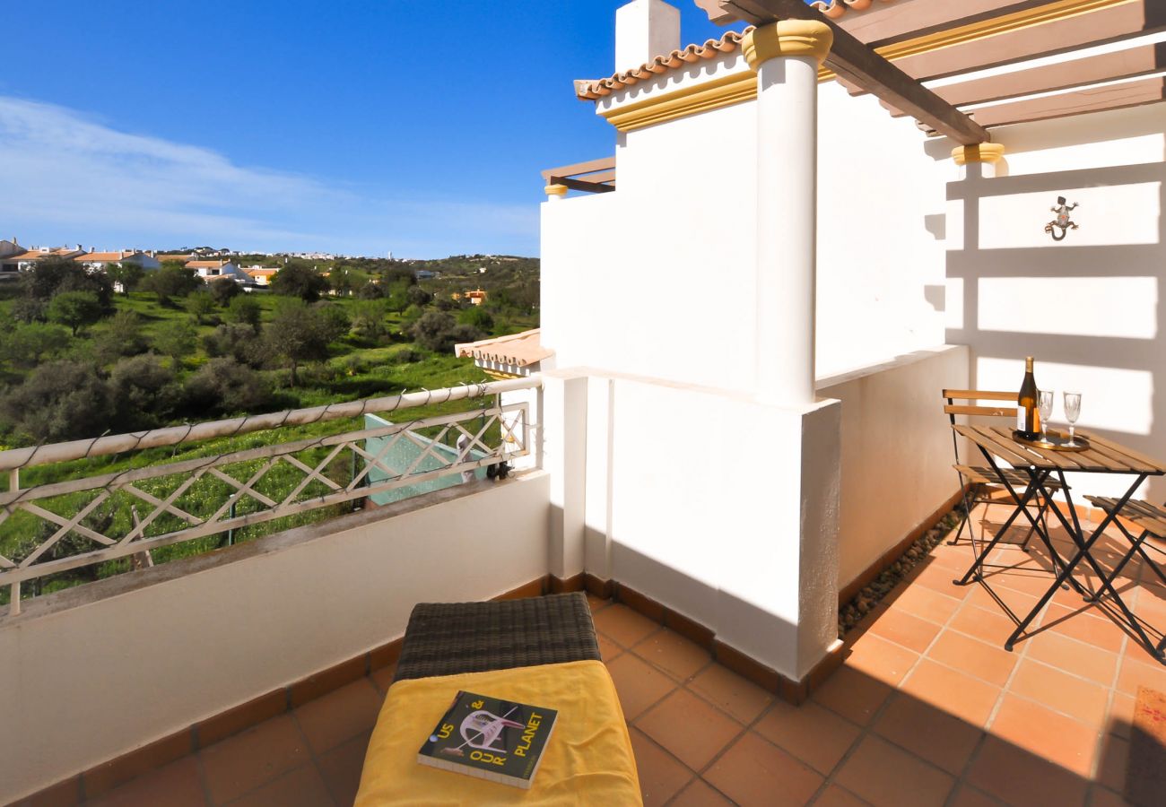 Villa in Albufeira - JoyaTownhouse OCV - near the center, pool and sunny terrace