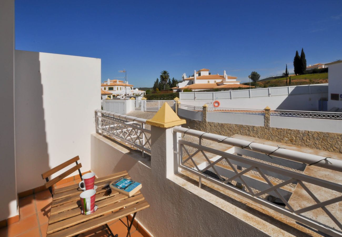 Villa in Albufeira - JoyaTownhouse OCV - near the center, pool and sunny terrace