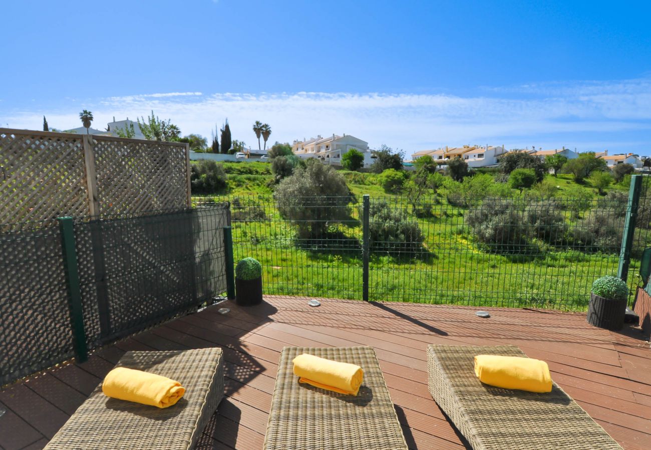 Villa in Albufeira - JoyaTownhouse OCV - near the center, pool and sunny terrace