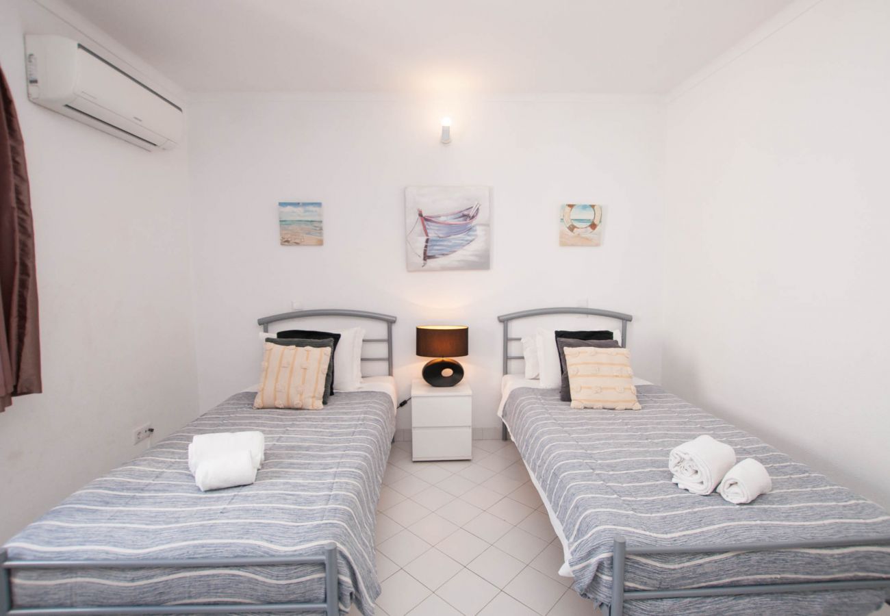 Apartment in Albufeira - Windmill OCV - Pool & Near Old Town
